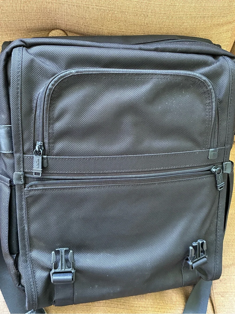 Tumi Black Nylon Convertible Backpack Shoulder Strap Messenger Bag